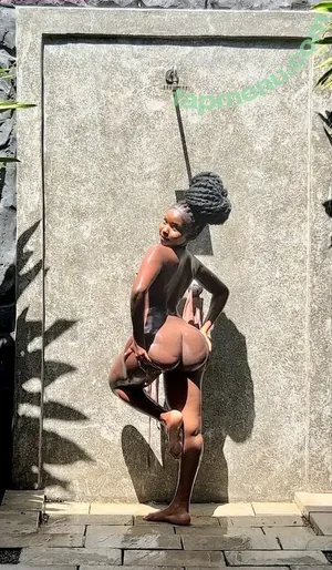  nude photo #0001
