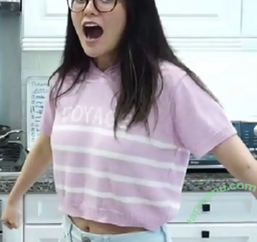 PotasticPanda nude photo #0044 (mmoxreview / mxrlovesfans)