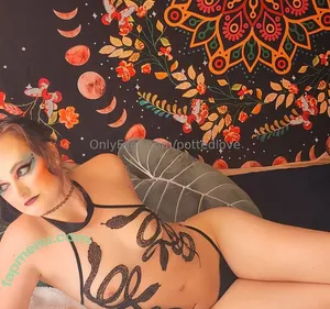 pottedlove / loveinmypots nude photo #0005