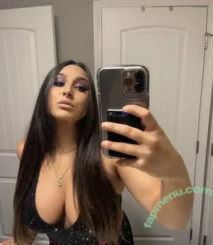 Pouty Panda / titanupgirl nude photo #0005