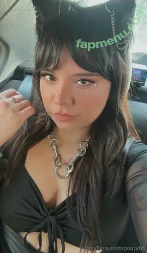 poutybb / missashleydaya nude photo #0017