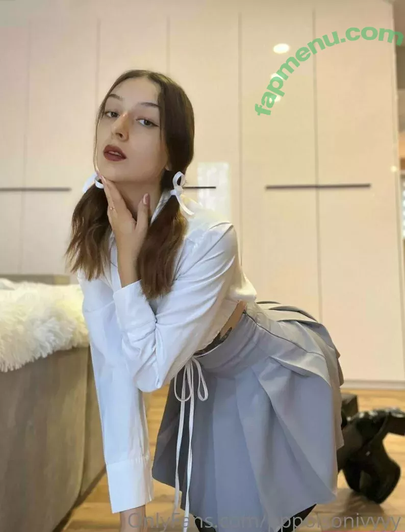 pppoisonivyyy nude photo #0010 (spicelady10)