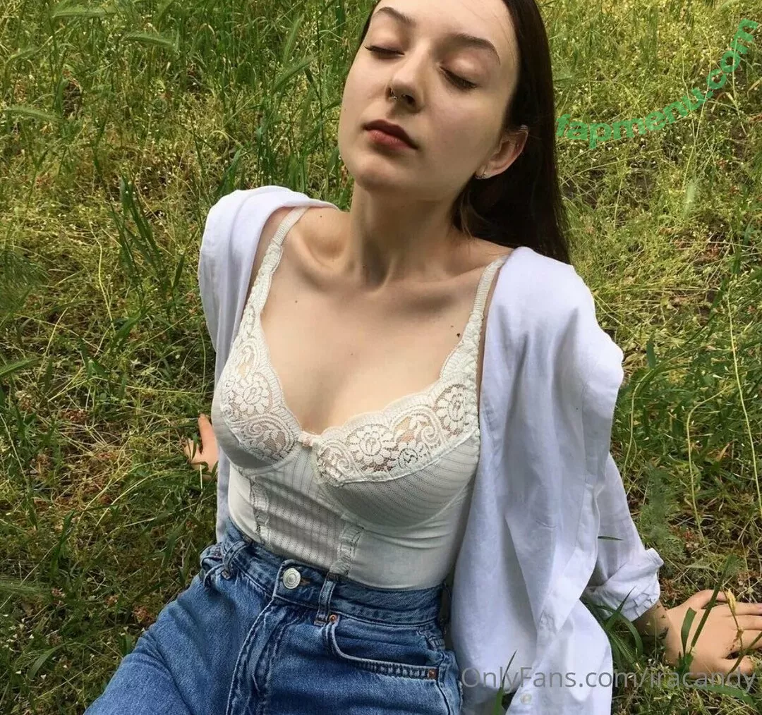 pppoisonnnivy nude photo #0011 (liz_05_dixson)