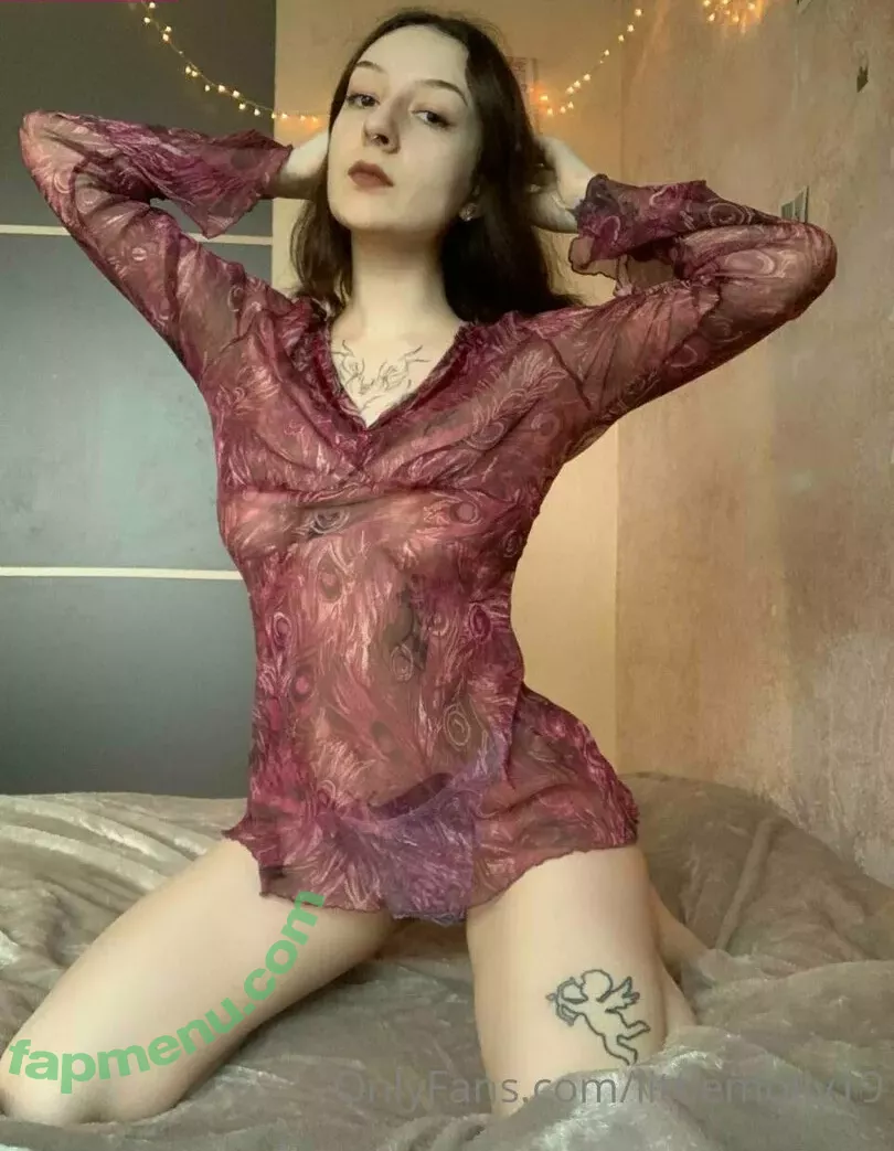 pppoisonnnivy nude photo #0029 (liz_05_dixson)