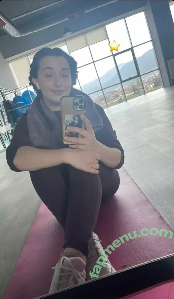 Pqueen nude photo #0014 (Turkish Streamer)