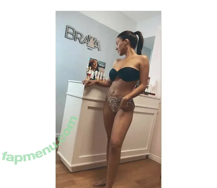 prad1s nude photo #0005 (pradpromo1)