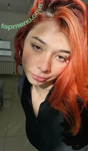 pradaxxx1 / prada nude photo #0005