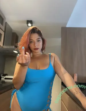 pradaxxx1 / prada nude photo #0025