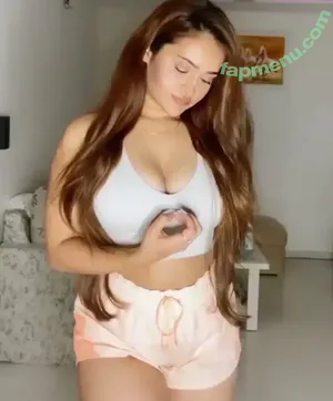 Prajakta Dusane / praju_starlet nude photo #0092