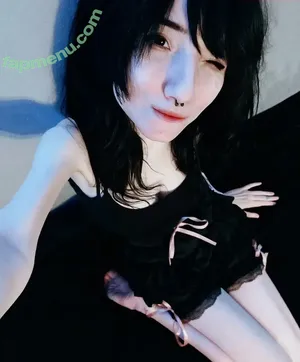  nude photo #0002