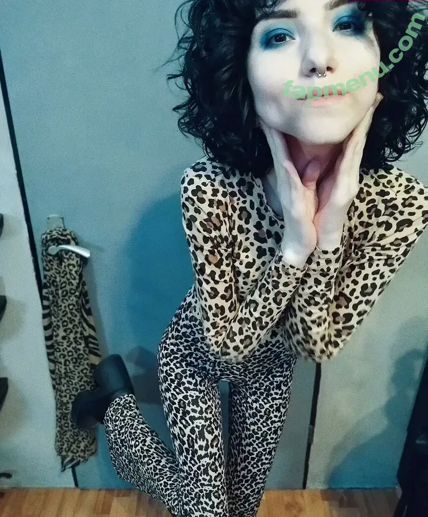 preachersmanicdaughter nude photo #0018 (preachersmanicdaughter)