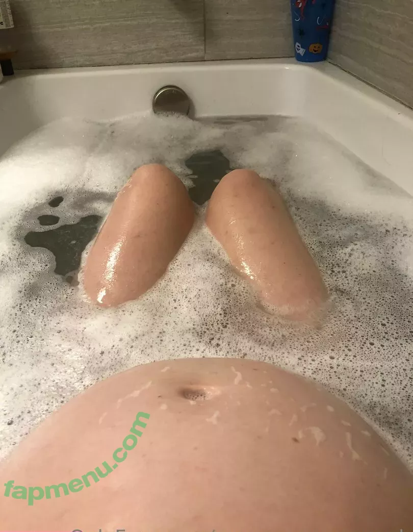 preggosauruspeach nude photo #0008 (priscillaagrace_)