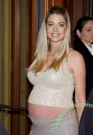 Pregnant Celebs / pregnant.celebrities nude photo #0171