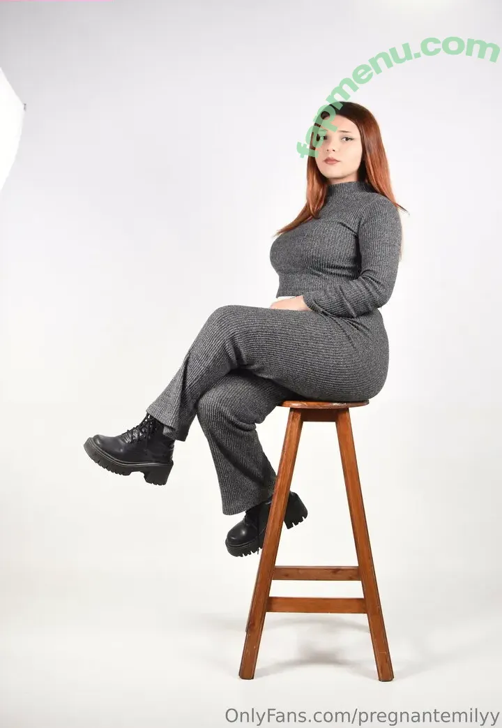 pregnantemilyy nude photo #0004 (pregnantemilyy)