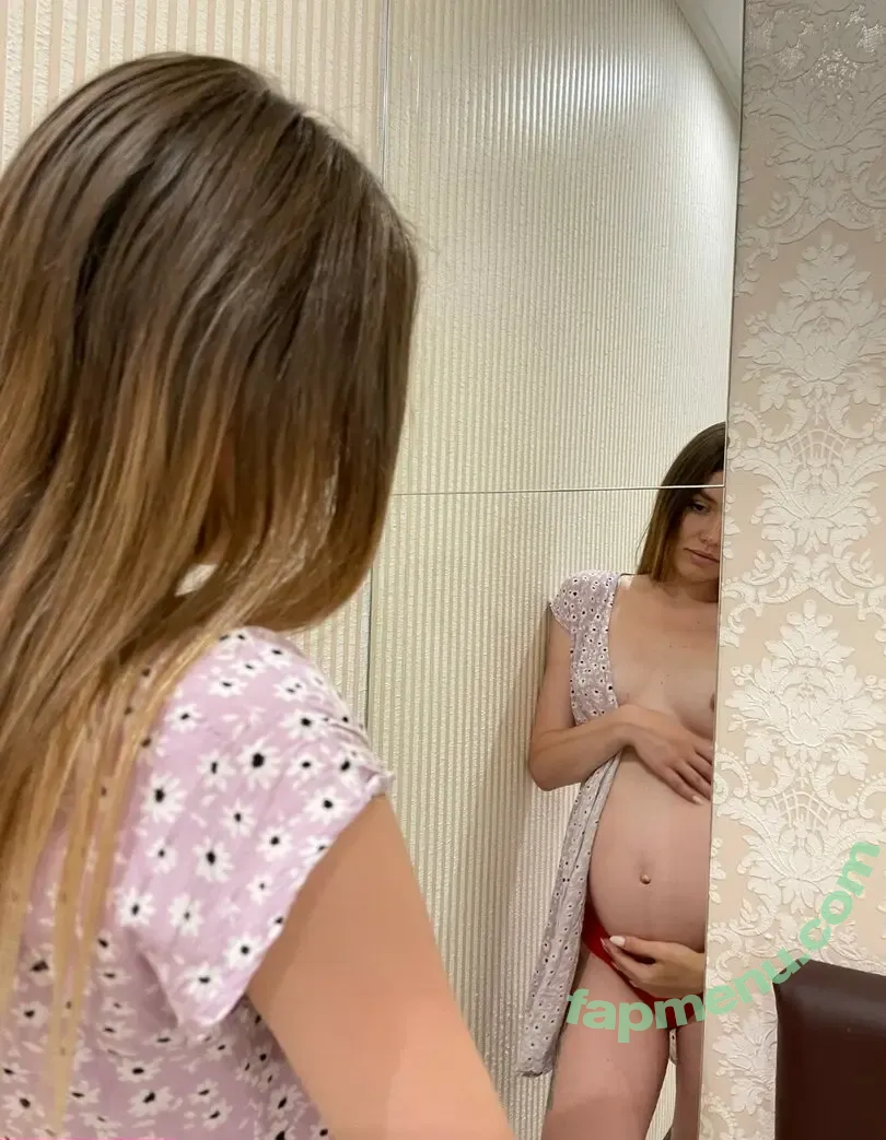 PregnantGirl nude photo #0027 (Boosty / cutepregnantgirls / pregnantquinn)