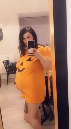 pregnantmamamsalicefury / MsAliceFury nude photo #0003