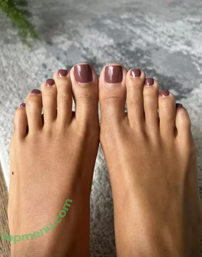 prettyeyesprettytoes nude photo #0002 (prettyeyesprettyfeet)