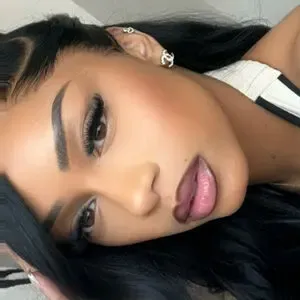 prettyfeetgurlxo / herfeetonfleek_ / itslozxo nude photo #0002