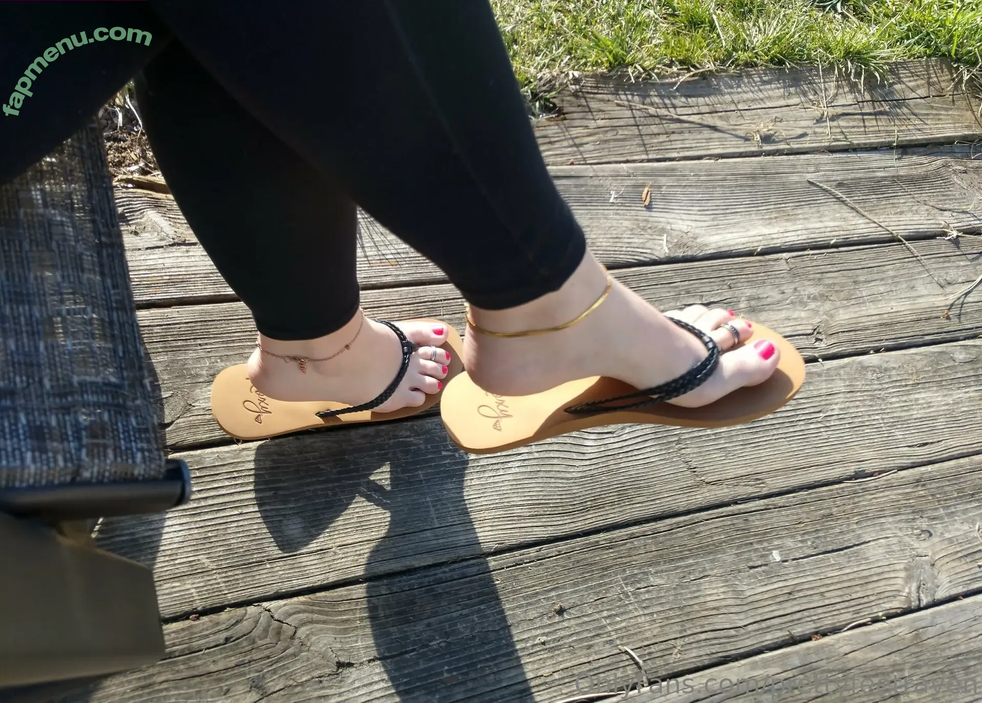 prettyfeetraven nude photo #0004 (prettyfeetraven)