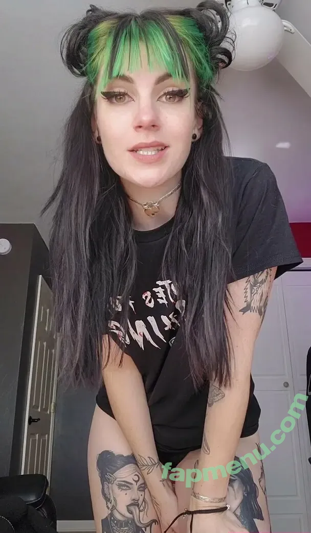 prettyinpunk92 nude photo #0173 (prettyinpinkk92)