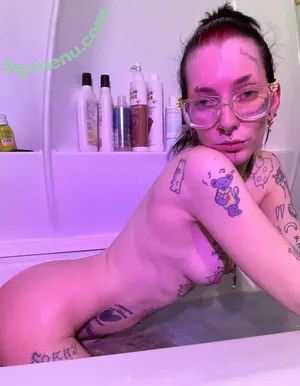 prettylittlefreak13 / pre.ttylil13 nude photo #0069