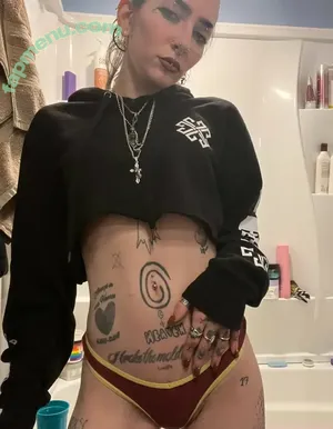 prettylittlefreak13 / pre.ttylil13 nude photo #0110