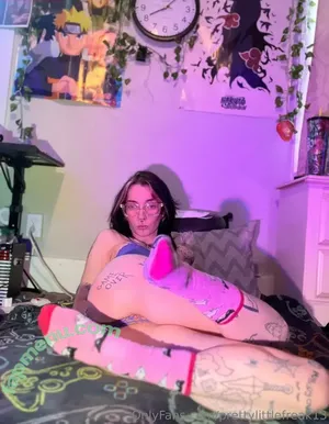 prettylittlefreak13 / pre.ttylil13 nude photo #0452