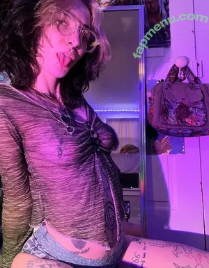 prettylittlefreak13 / pre.ttylil13 nude photo #0601