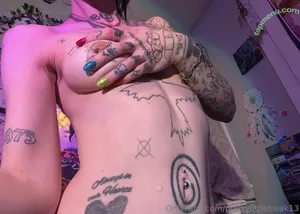 prettylittlefreak13 / pre.ttylil13 nude photo #0619