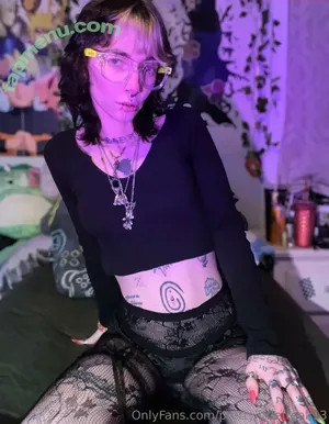 prettylittlefreak13 / pre.ttylil13 nude photo #0624