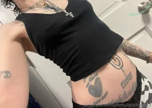 prettylittlefreak13 / pre.ttylil13 nude photo #0679