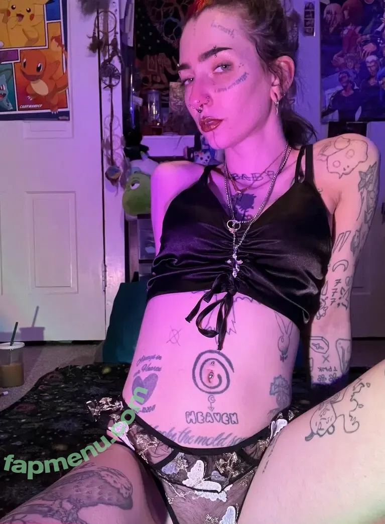 prettylittlefreak13 nude photo #0165 (pre.ttylil13)