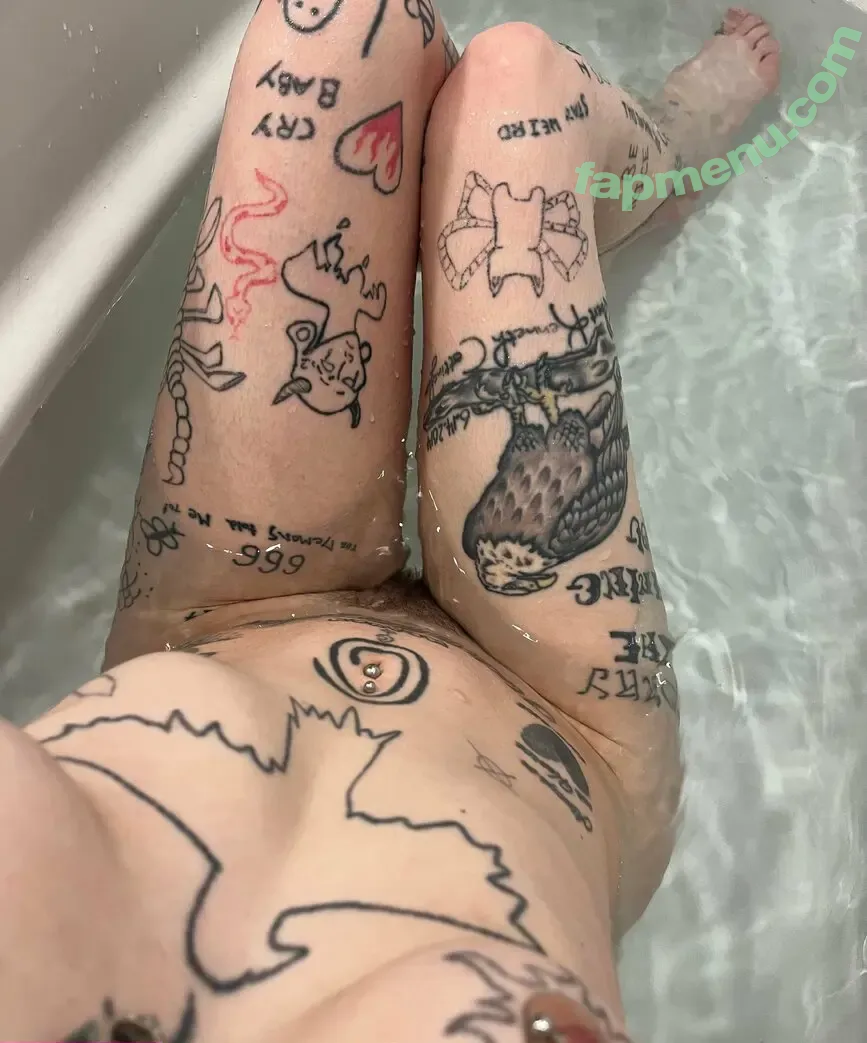 prettylittlefreak13 nude photo #0359 (pre.ttylil13)