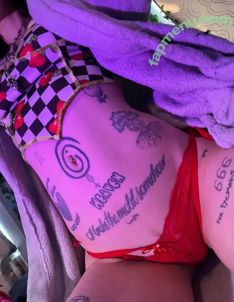 prettylittlefreak13 nude photo #0562 (pre.ttylil13)