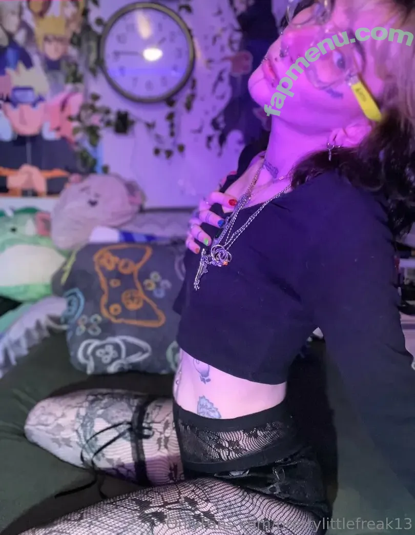 prettylittlefreak13 nude photo #0626 (pre.ttylil13)