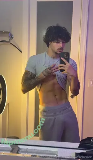 prettymixedboyexclusive / prettyexclusive nude photo #0034
