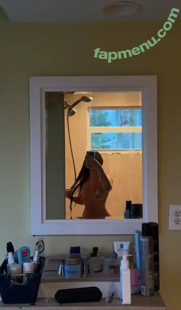 prettypinklia nude photo #0016 (officialprettyliyah)