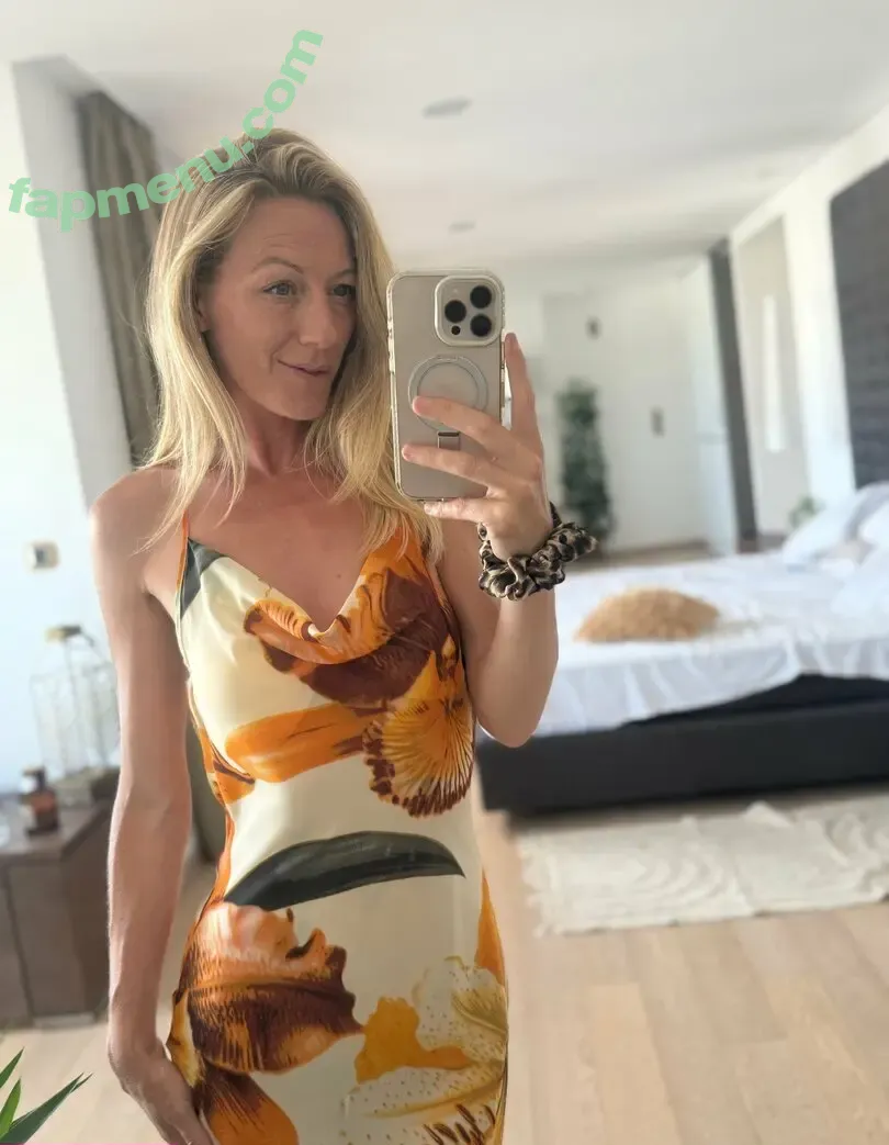 prettypolly nude photo #0154 (prettypollylegs)