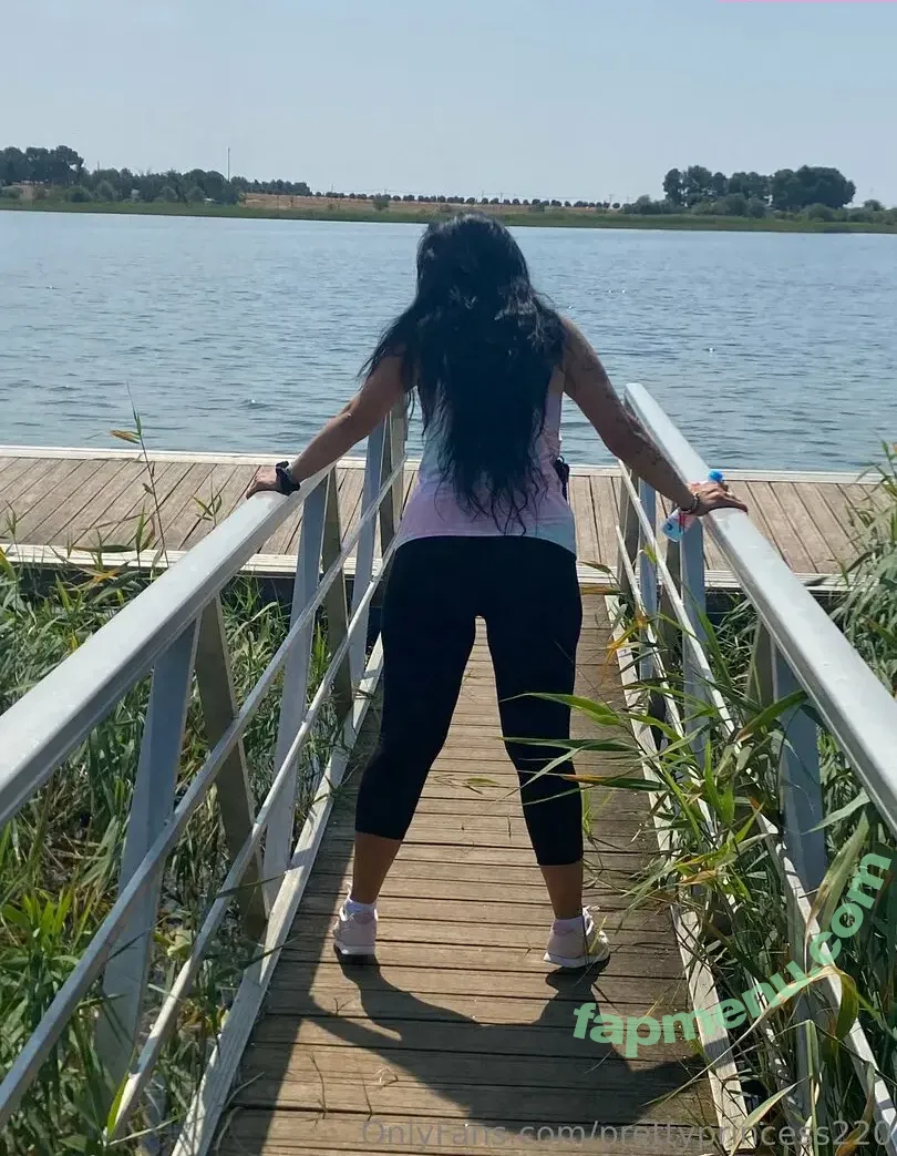 prettyprincess220 nude photo #0008 (prett_yprincess220)