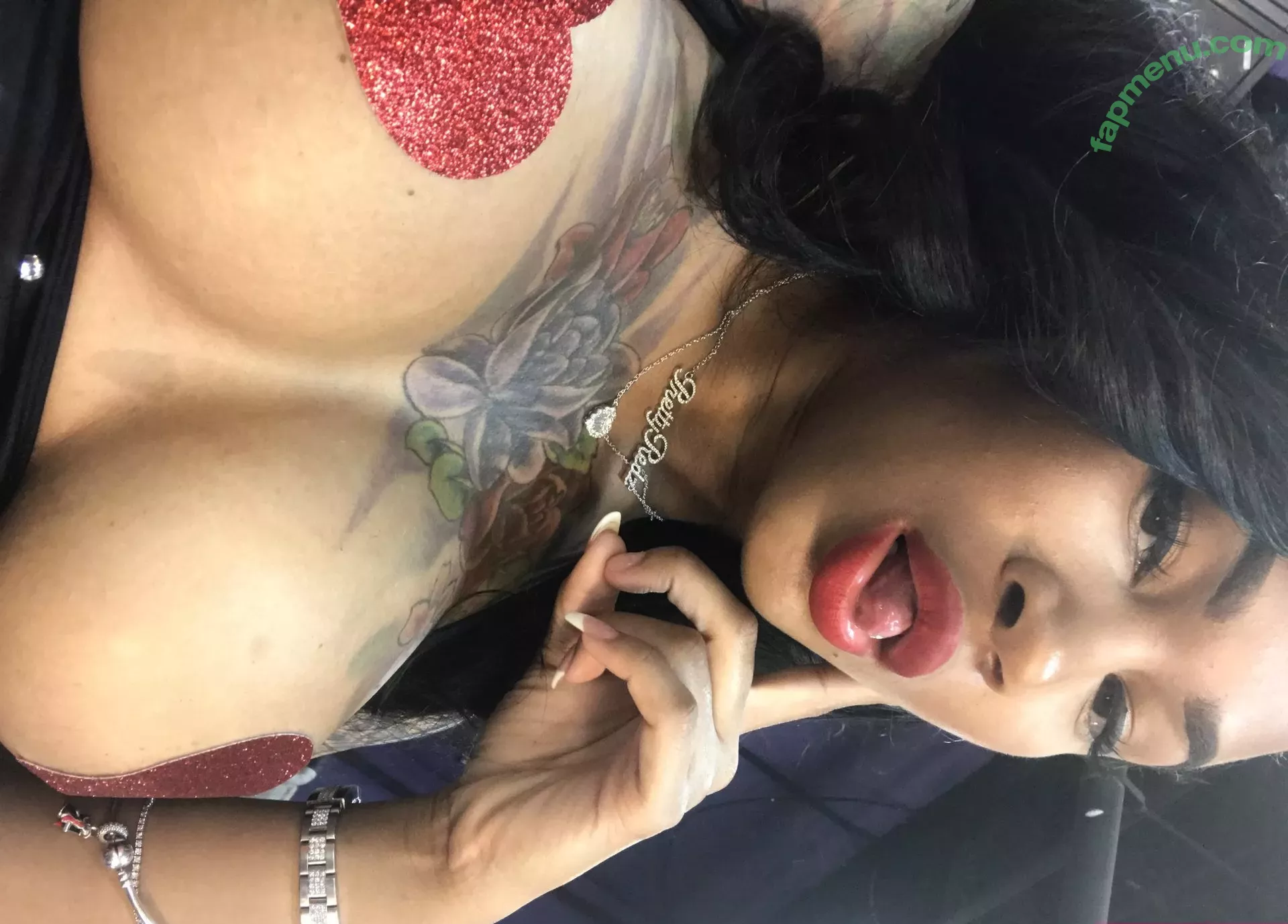 PrettyRedz nude photo #0001 (prettyredz202 / prettyredz_202)