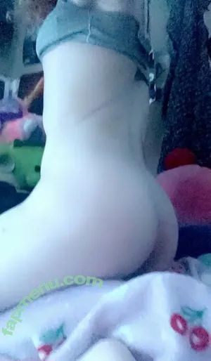 prettystella05 / sweetstella05 nude photo #0001