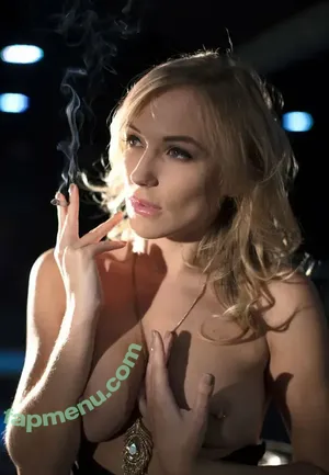  nude photo #0005