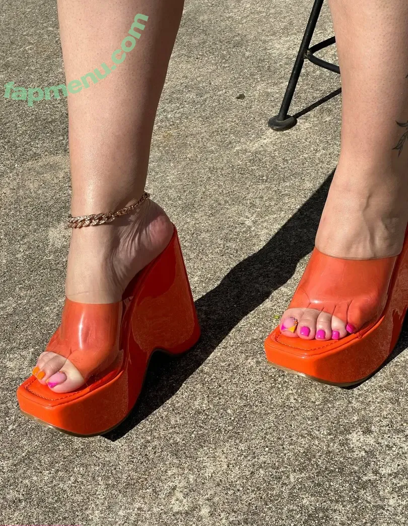 prettyyheelz nude photo #0026 (prettyyheelz)