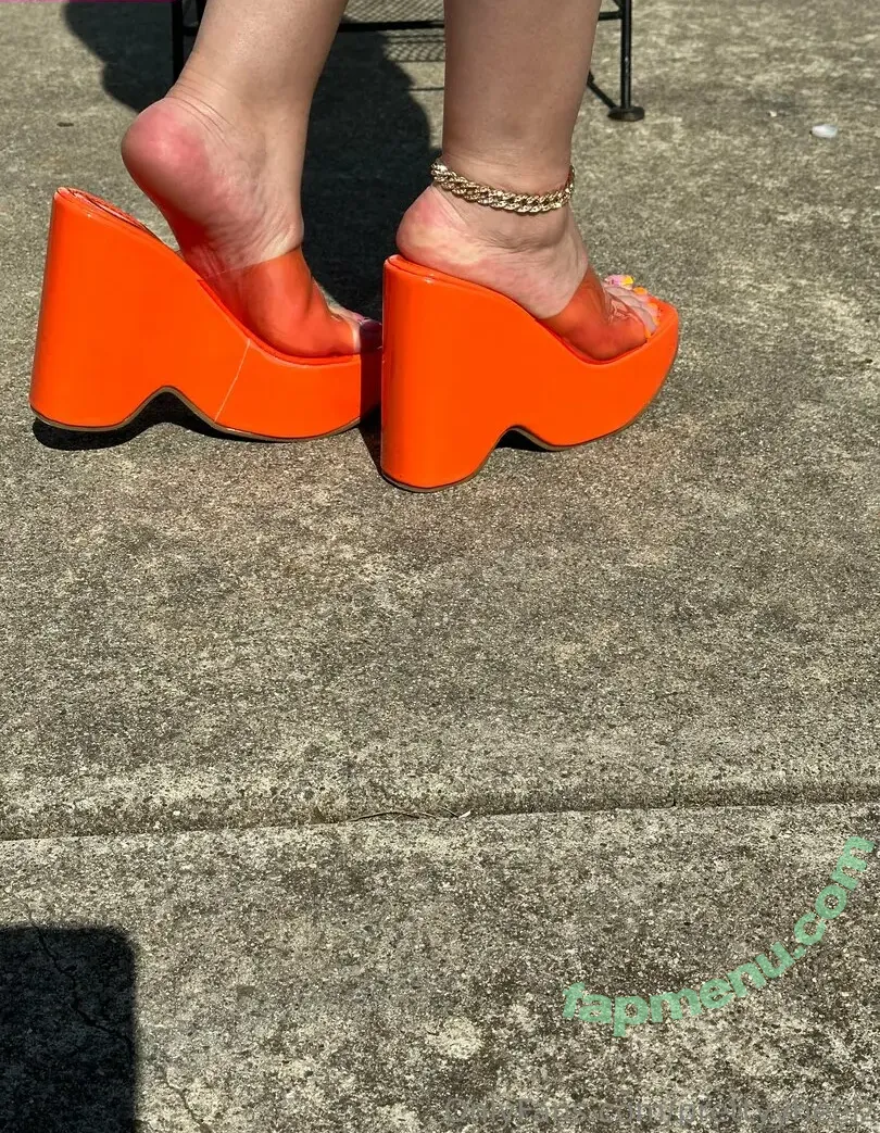 prettyyheelz nude photo #0028 (prettyyheelz)