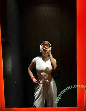 pretylittlething / Julia / prettylittlething nude photo #0293