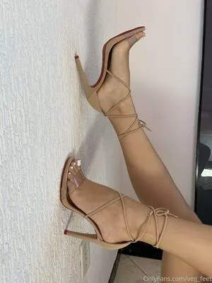 Prii_feet / amorafeet / jenniferfeet nude photo #0153