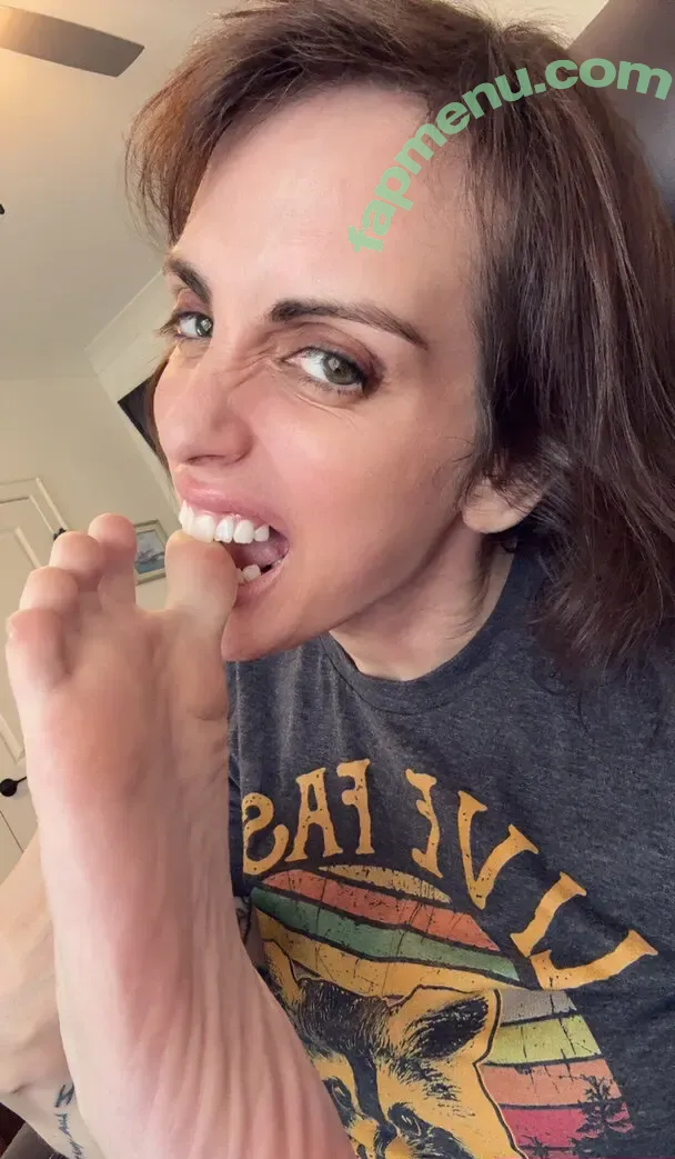 princespawz nude photo #0045 (princespawz2)