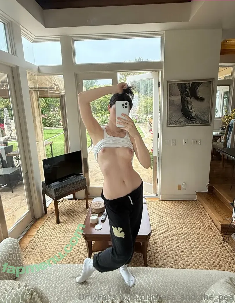 princess_and_the_pea nude photo #0142 (princess__and__the__pea)