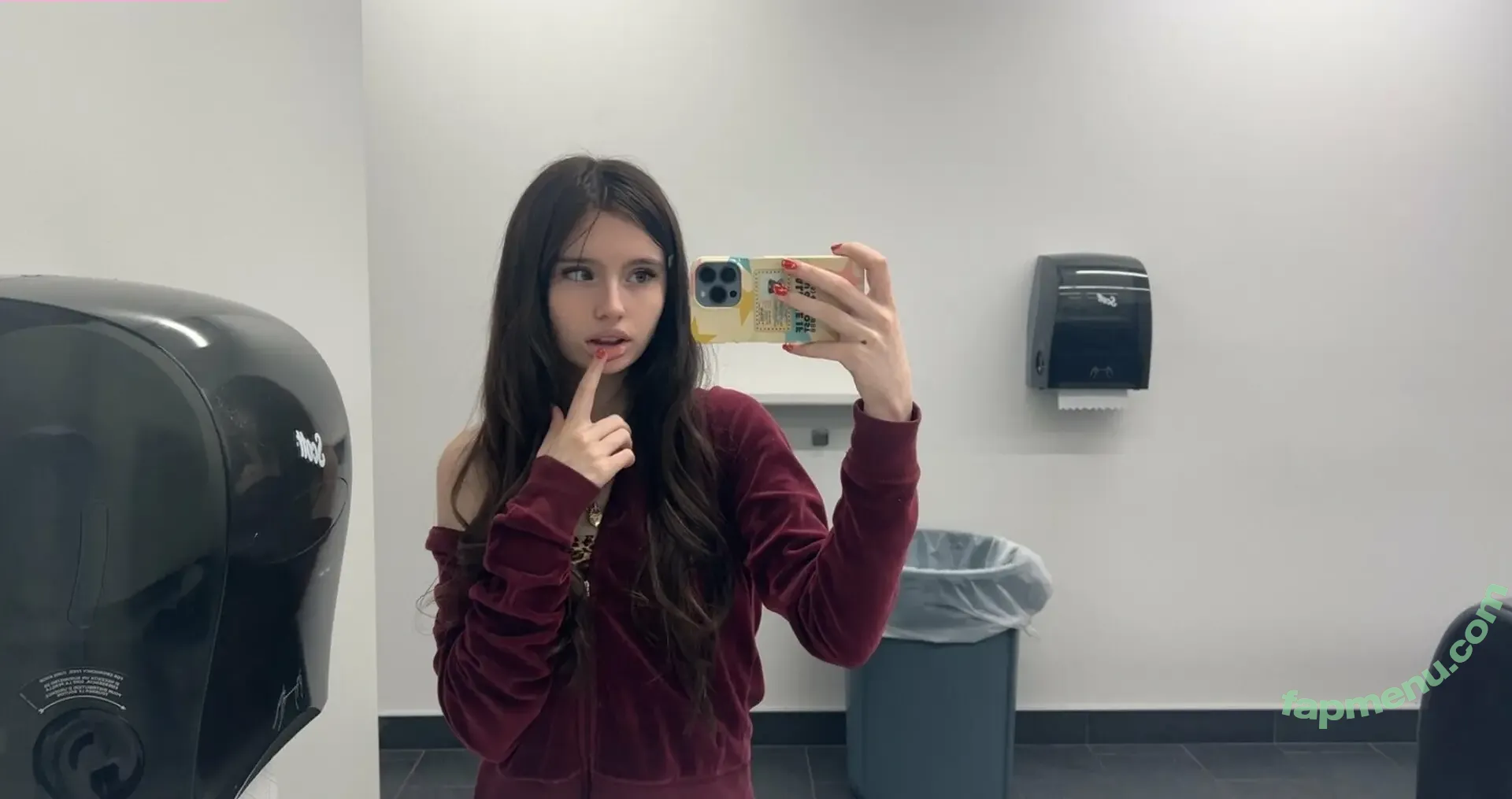 Princess Emy nude photo #0006 (luvmifs / princess.e.m.y)