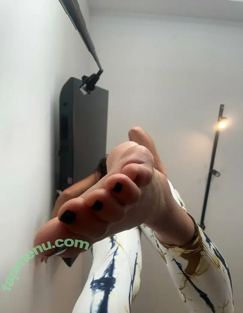 princess_enola nude photo #0001 (ladyprincessenola)